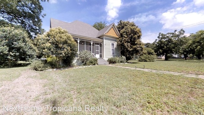 Building Photo - 3 br, 3 bath House - 616 N Beal St