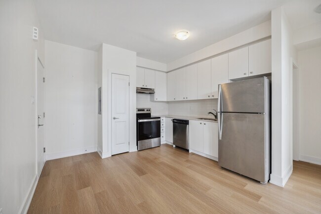 Photo du bâtiment - 12868 Yonge St