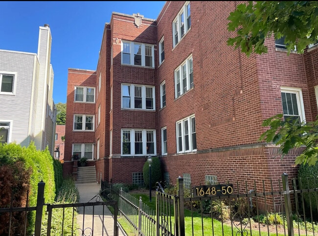 Building Photo - 1648 W Edgewater Ave
