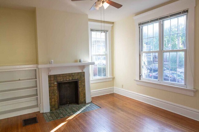 Foto del edificio - 30 E Maynard Ave