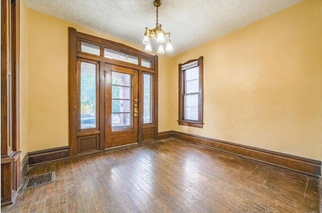 Foto del edificio - Incredible 6 Bedroom Home OSU Campus – Ren...