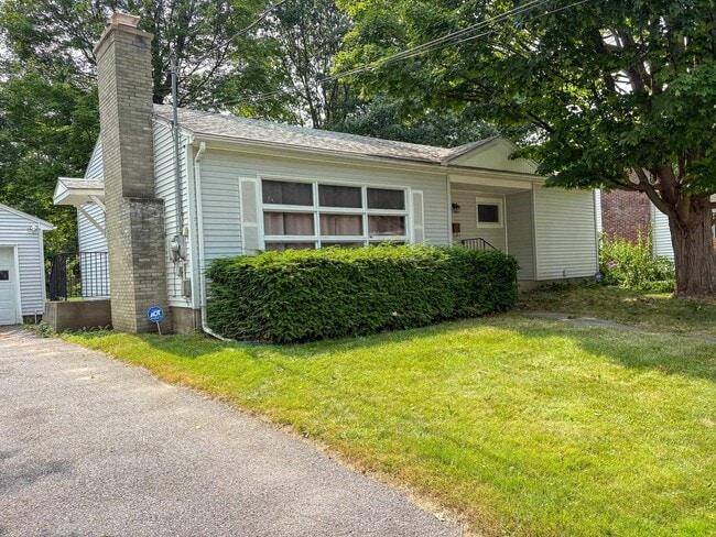 Building Photo - 38 Marshall Dr