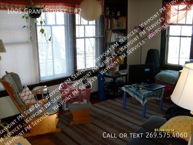 Building Photo - 1005 Grant St