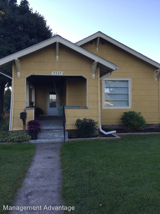 Building Photo - 2327 Wallace Ave