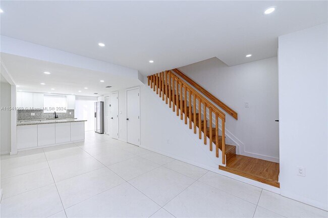 Building Photo - 451 NW 82nd Ave