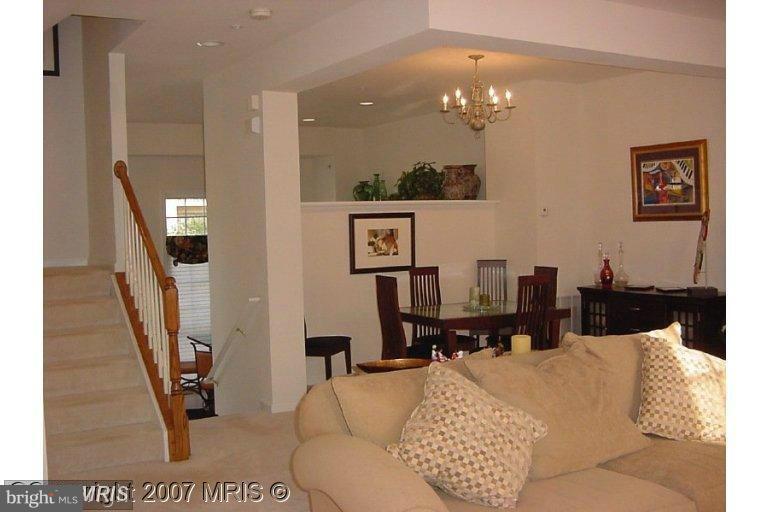 Primary Photo - 1674 White Oak Vista Dr
