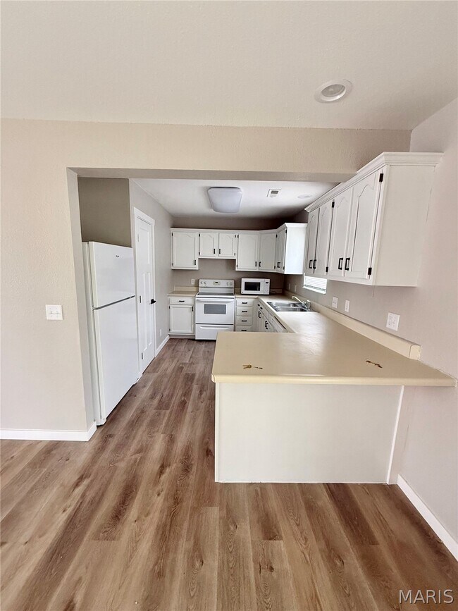 Foto del edificio - 132 Clinton Hill Dr