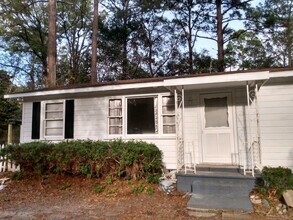 Building Photo - 1707 Azalea Dr