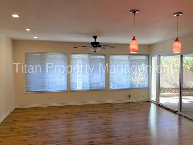 Building Photo - 8041 Peppermint Ct