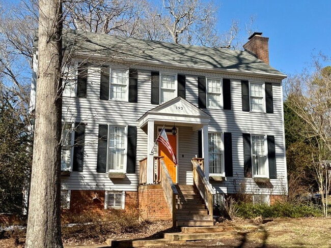 Photo - 193 Heather Dr House