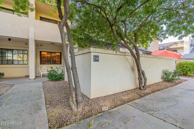 Building Photo - 1222 W Baseline Rd