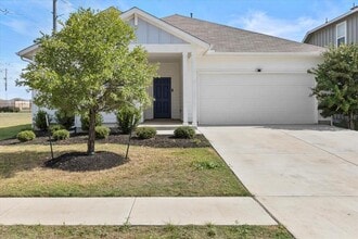 Building Photo - 261 Hortus Dr