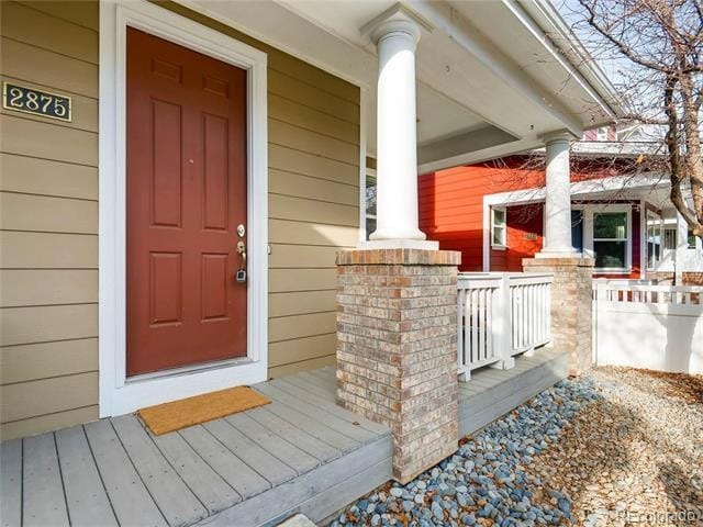 Building Photo - Available July! Beautiful Northfield Home!