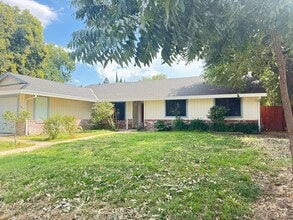 Building Photo - 1566 Camino del Oro