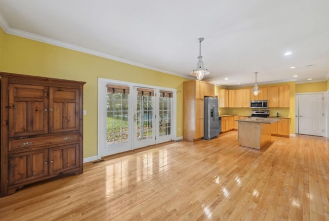 Building Photo - 1 Glenbrook Rd