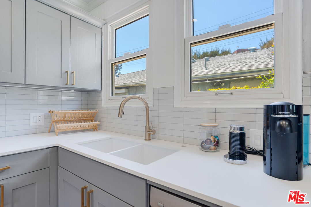 6681 Drexel Ave Houses in Los Angeles, CA Westside Rentals