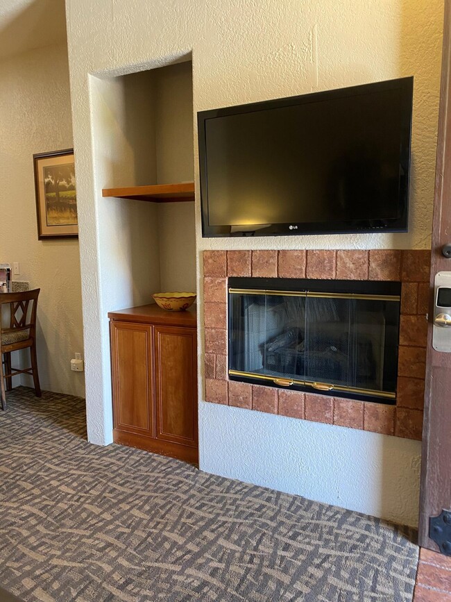 Building Photo - 50680 Santa Rosa Plz