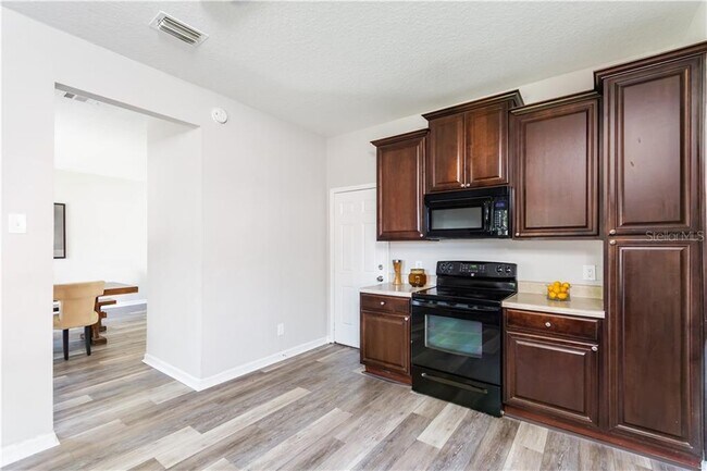 Foto del edificio - 5121 N 44th St