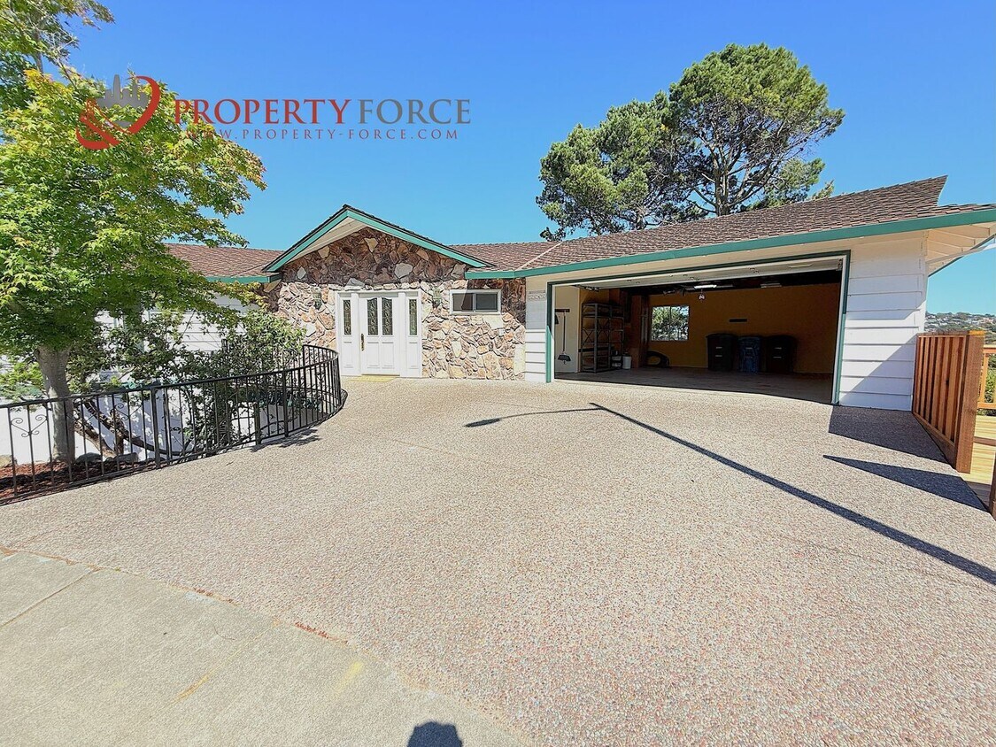 Foto principal - 3145 Alanhill Ln