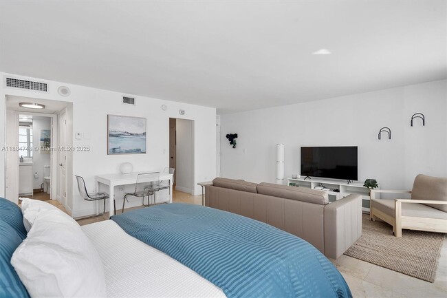Foto del edificio - 5555 Collins Ave