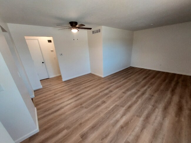 Foto del edificio - 801 Dondee Dr