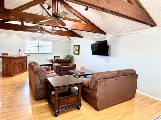 Foto del edificio - 1901 Adams Ln