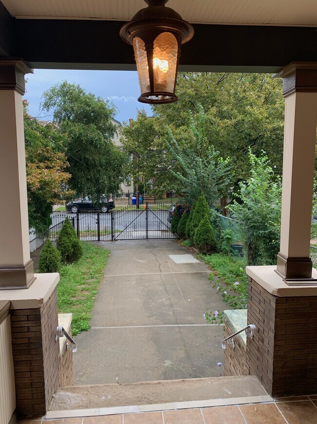 Foto del edificio - 189 Lincoln Ave