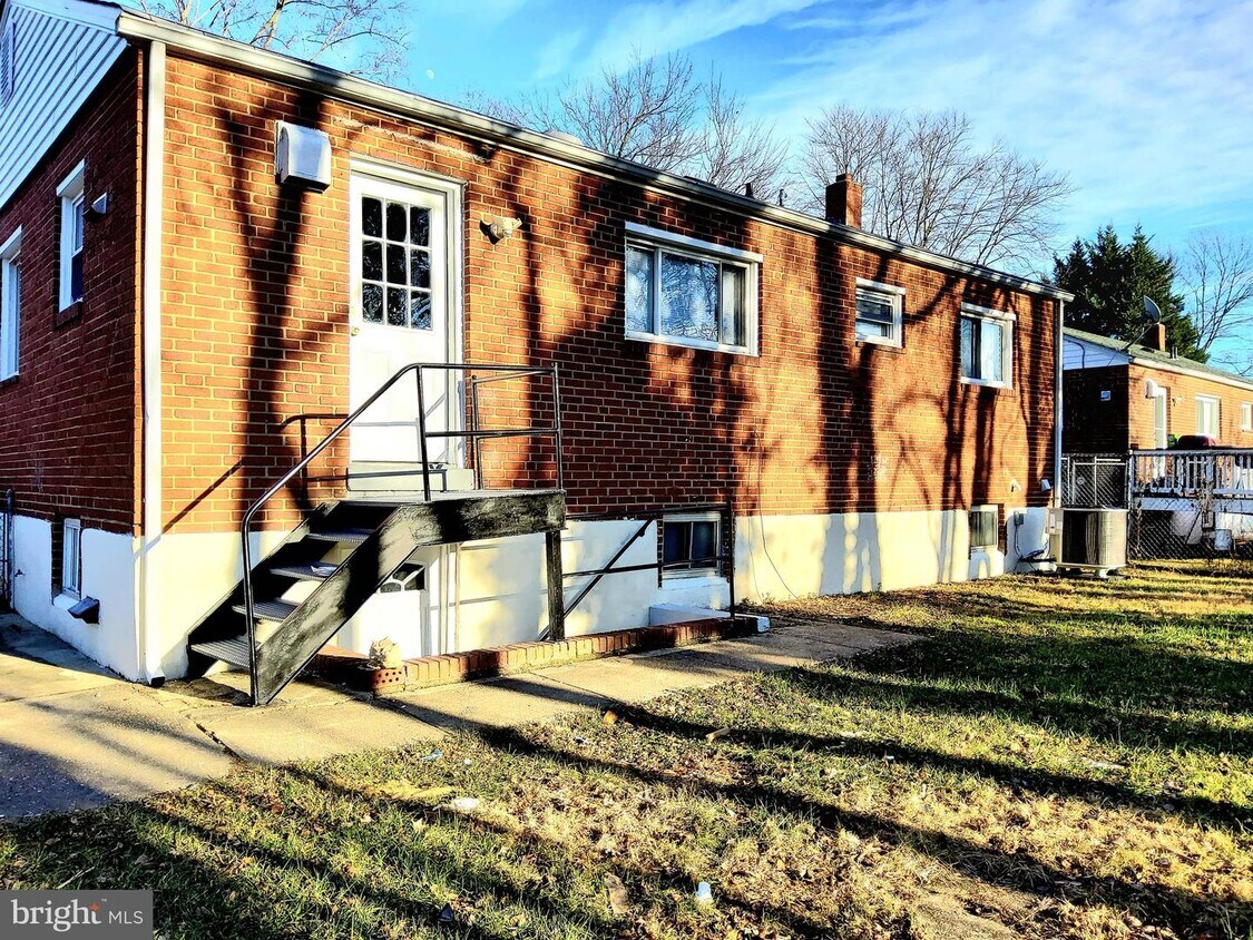 3939 Wendy Ln, Silver Spring, MD 20906 House for Rent in Silver