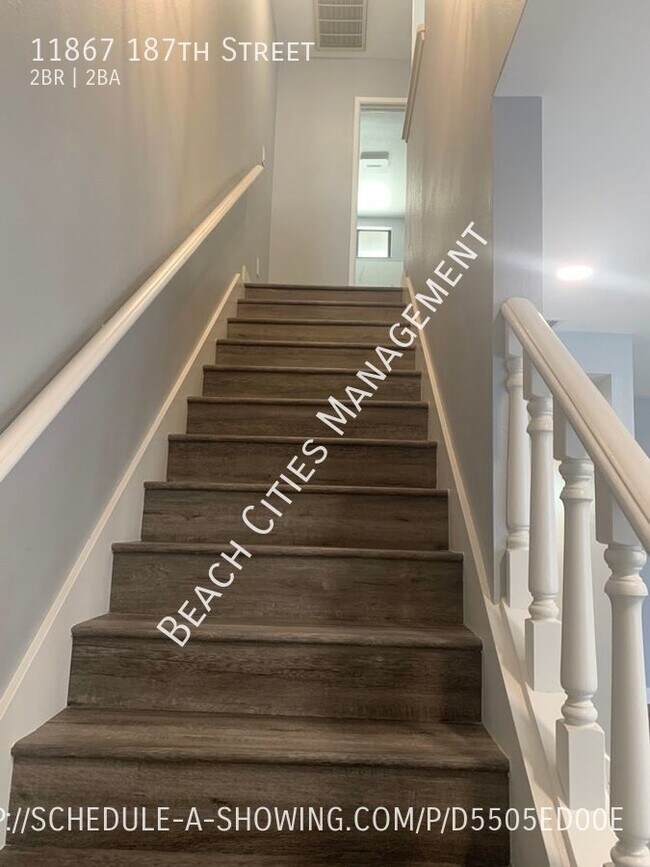 Newly Remodeled 2 Bedroom Townhome in Arte... House for Rent in Artesia, CA