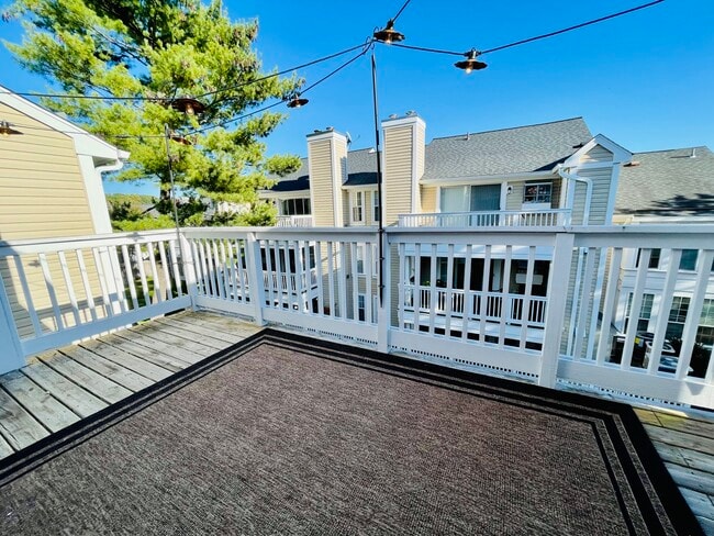 Deck - 2429 S Walter Reed Dr