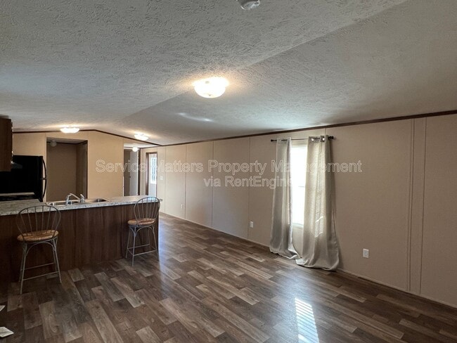 Building Photo - 5079 Red Barn Rd