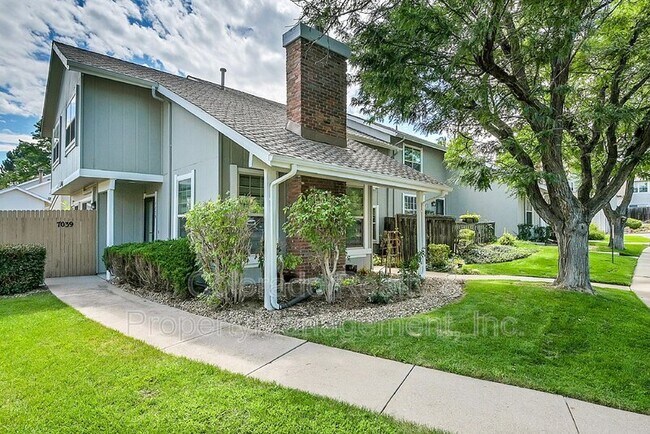 Foto del edificio - 7037 S Knolls Way