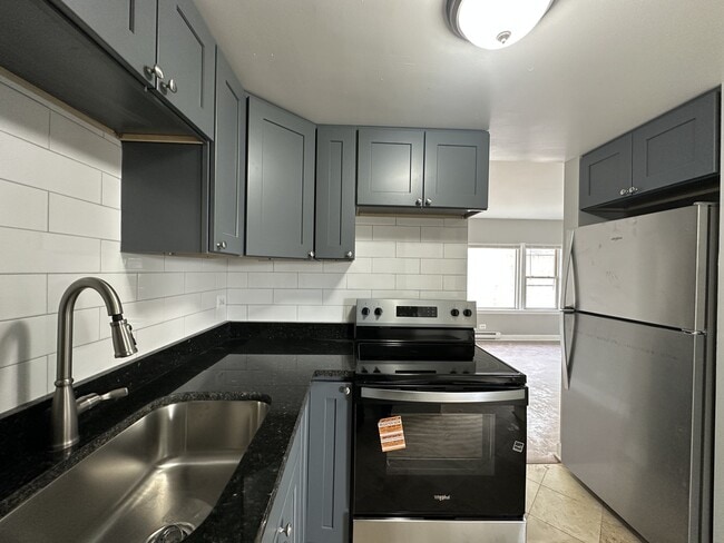 Building Photo - 7632 N Milwaukee Ave