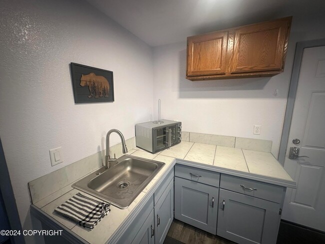 Foto del edificio - 1261 E 5th St