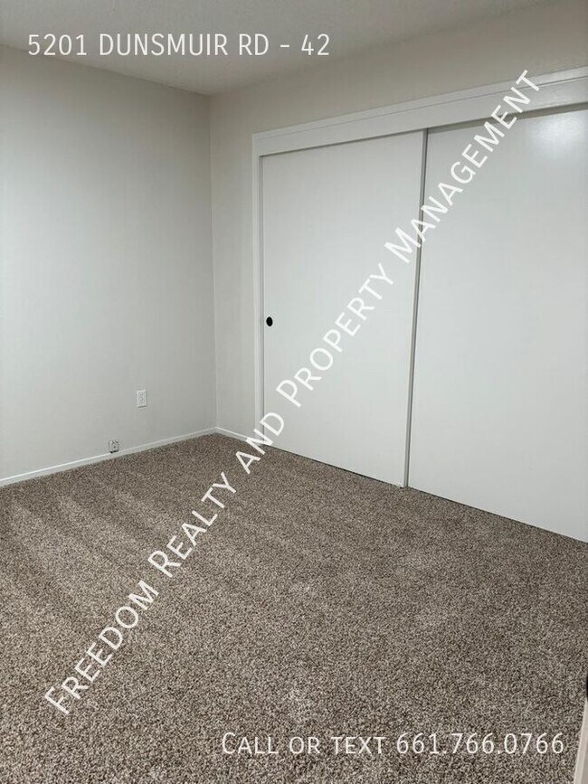Foto del edificio - Stylish Two-Bedroom Apartment with Modern ...