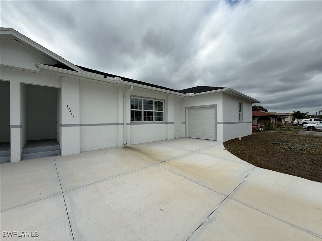 Foto del edificio - 17444 Barbara Dr