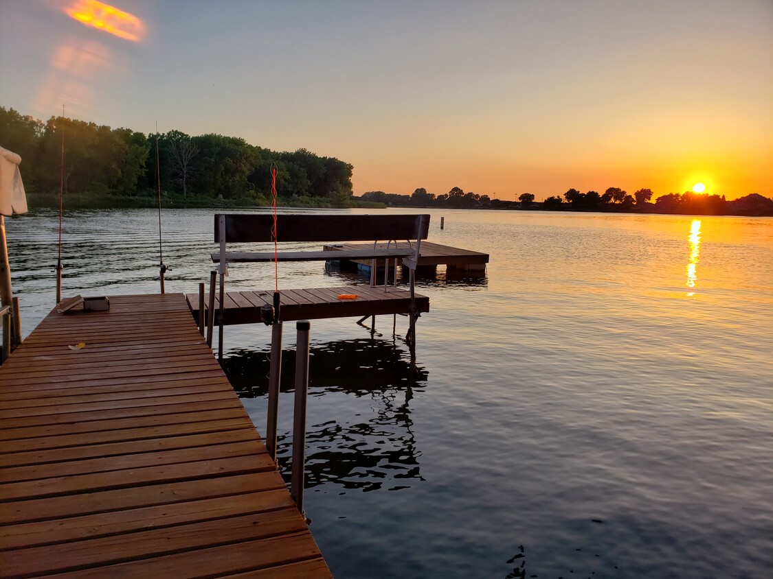 Dock - 315 Lakeshore Dr