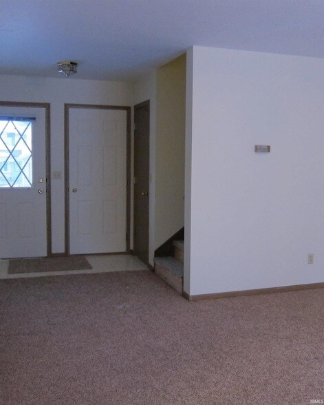 Building Photo - 1040 Forest View Dr N