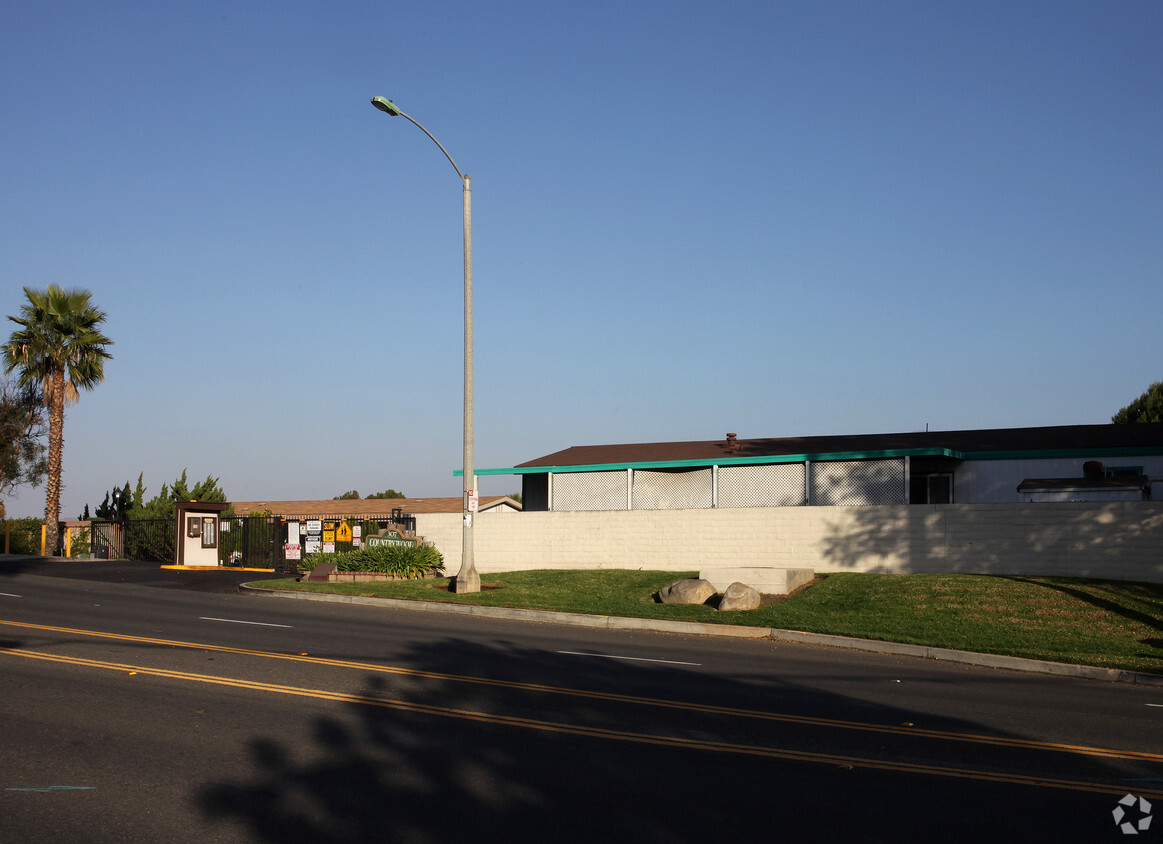 Building Photo - Countrywood Estates