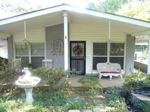 Primary Photo - 2177 Chapel Hill Rd