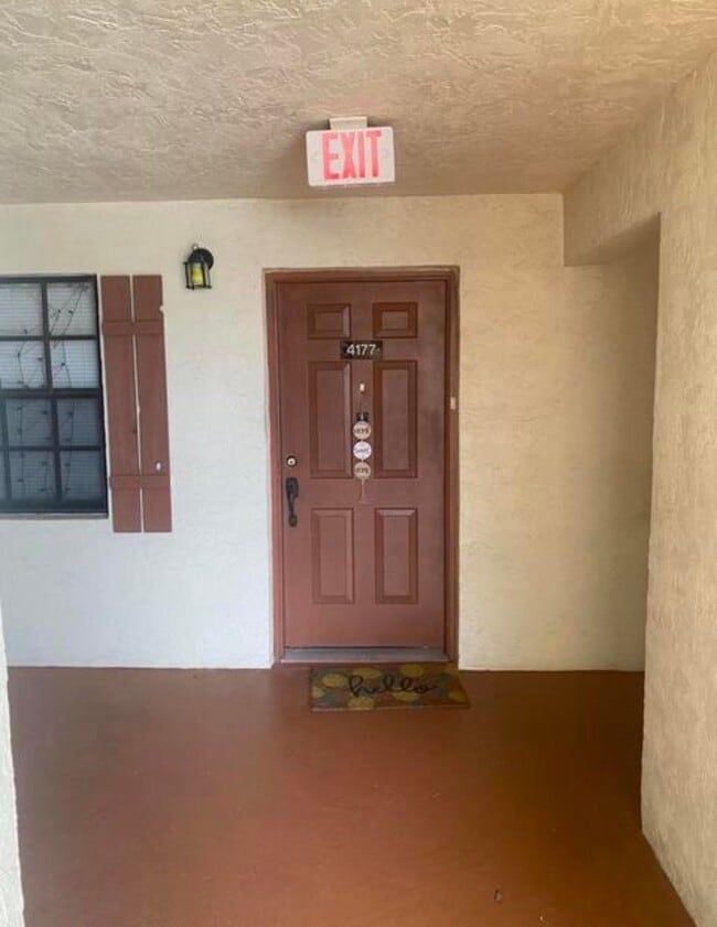 Building Photo - 4177 Oak Terrace Dr