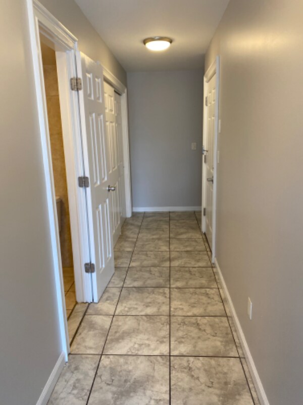 Foto del edificio - 105 Maple Ave