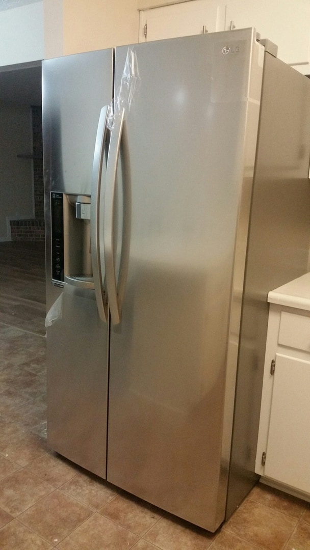 Building Photo - Beautifully Maintained, Spacious Brick Hom...