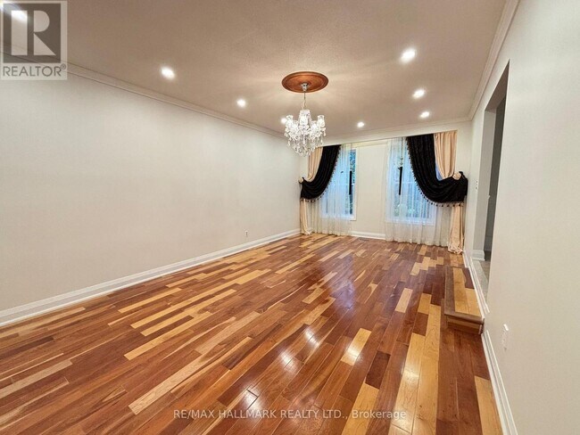 Photo du bâtiment - 82 Windermere Crescent