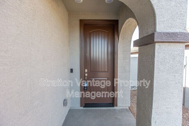 Building Photo - 6314 S 34th Ln