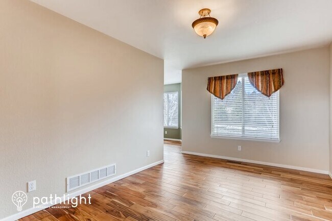Building Photo - 5011 South Meadow Lark Drive