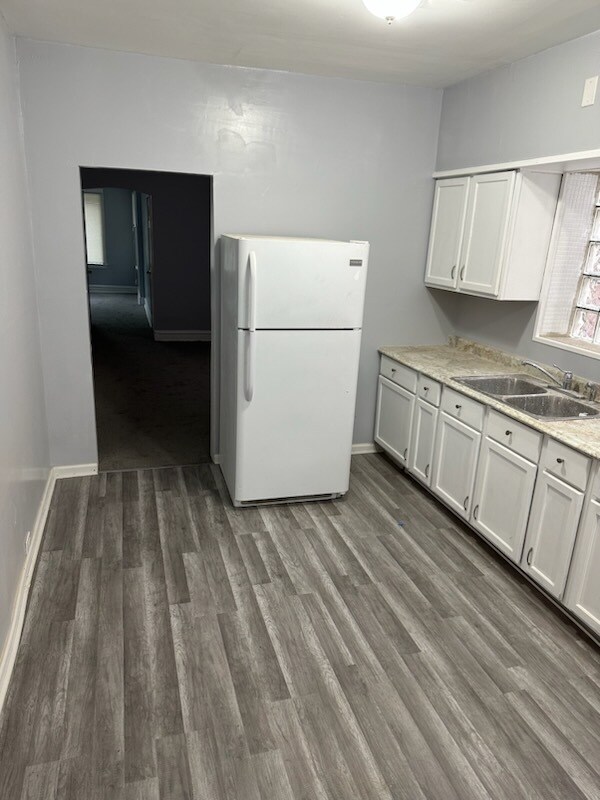 Foto del edificio - 5900 W Cortland St