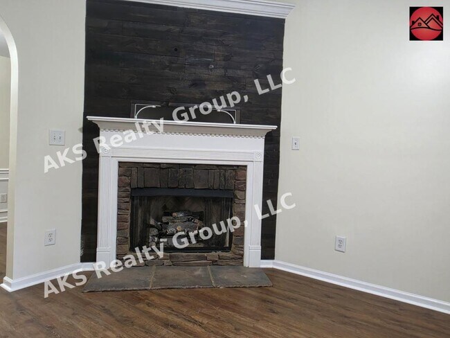Building Photo - 6116 Townley Way