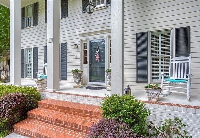 Foto del edificio - 5540 Windy Ridge Dr NE