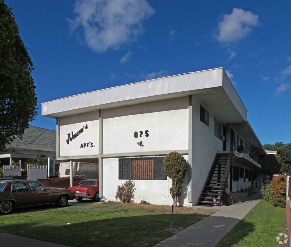 Foto principal - 825 E 28th St